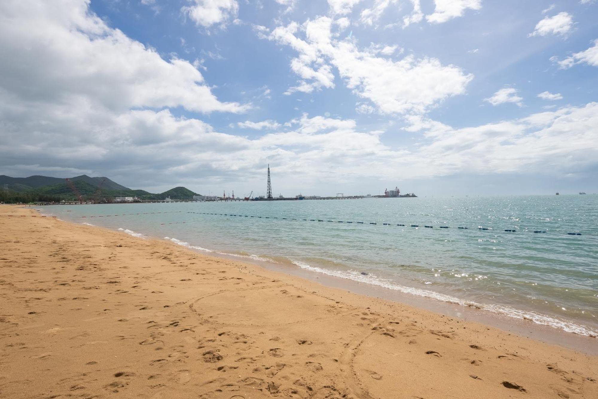 Puhai Sea View Apt By Hailan Tour At Sanya Yazhou Bay#Only 100 Meters To Beach And Sea Swimming Area מראה חיצוני תמונה